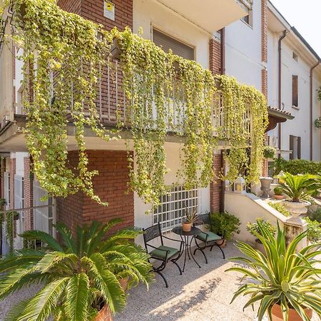 Crys: Rooms, Holiday, Business Verona Eksteriør bilde