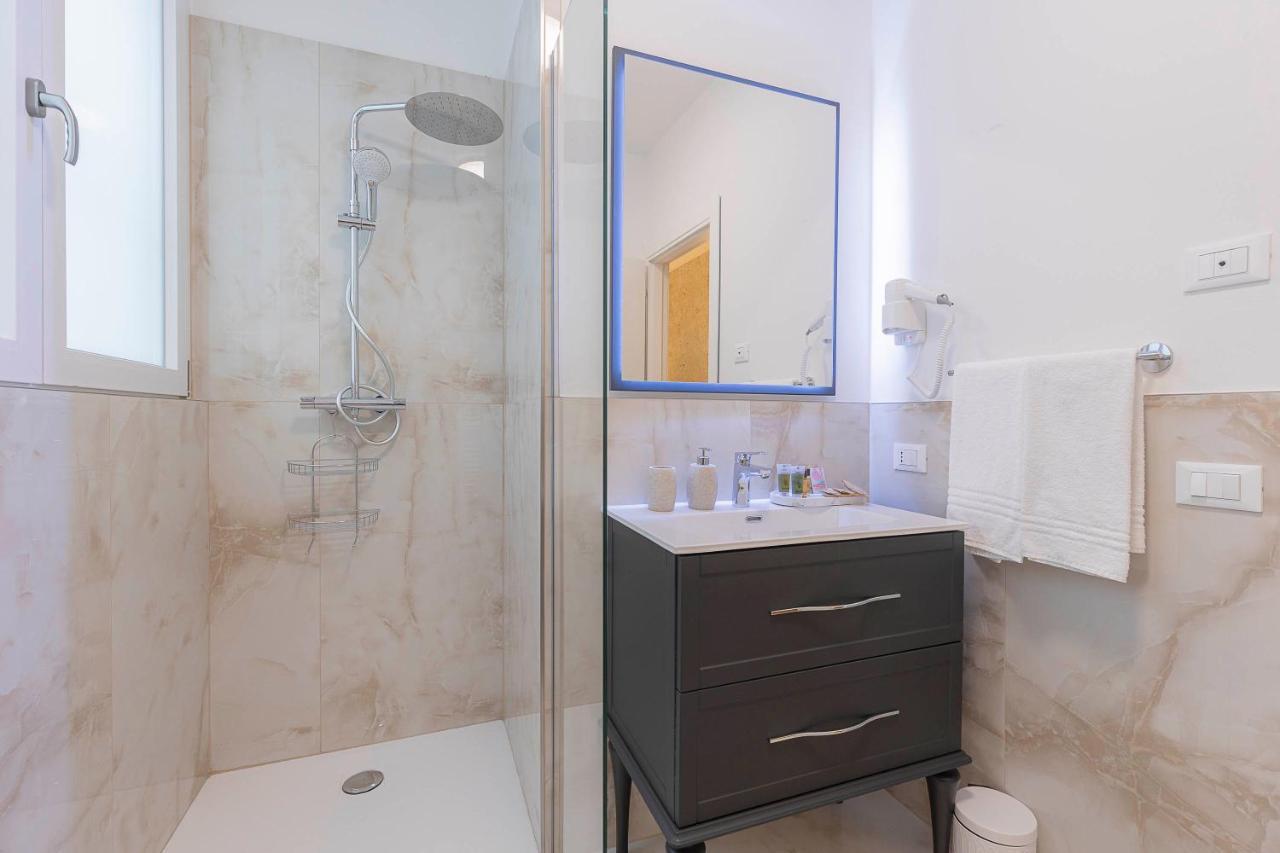 Crys: Rooms, Holiday, Business Verona Eksteriør bilde