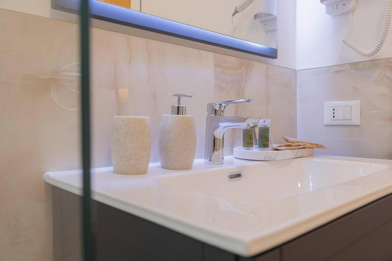 Crys: Rooms, Holiday, Business Verona Eksteriør bilde